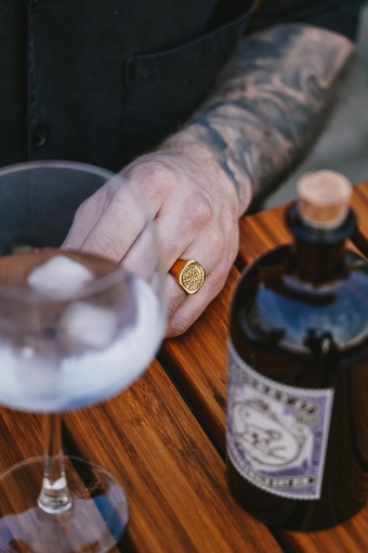 Oversize Vegvisir Ringa Gold